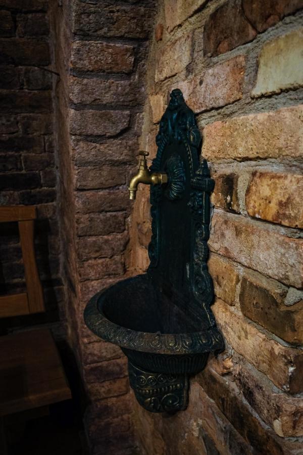Sklep U Hrabalu Aparthotel Hustopece Bagian luar foto